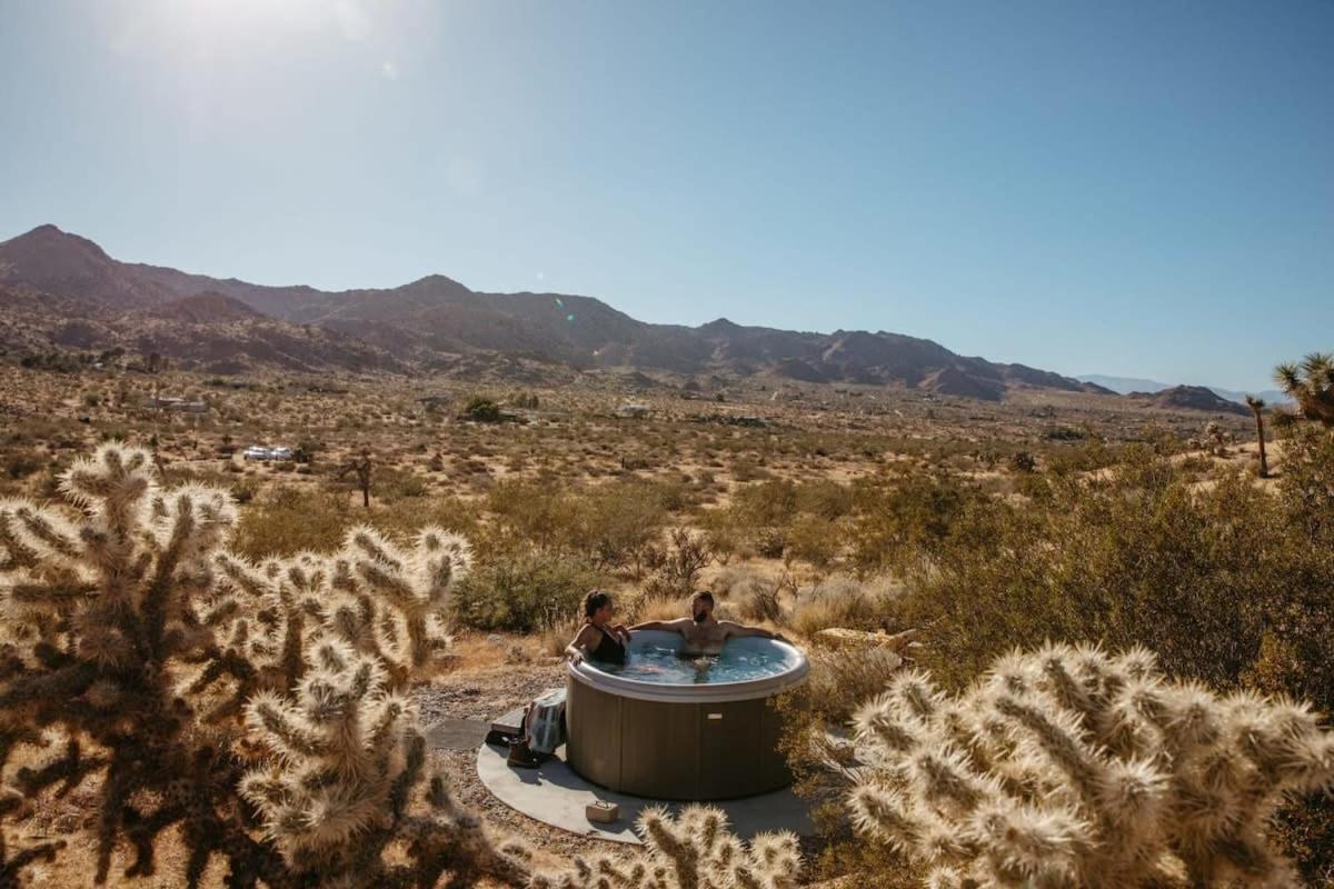 Shelter 2 L A Classic At Joshua Tree Park Entrance Esterno foto